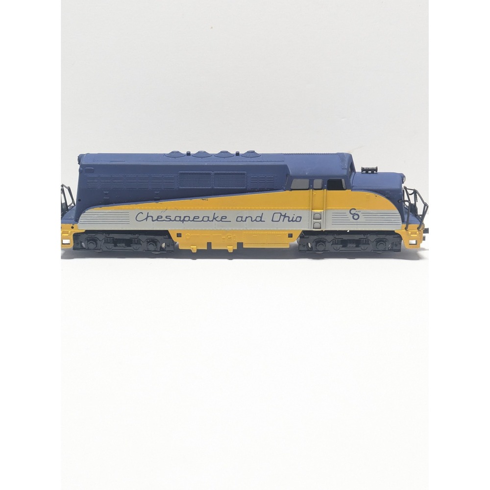 AHM Vintage HO Scale C&O Chesapeake & Ohio #1845 EMD BL2 Diesel Locomotive
